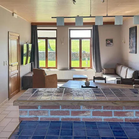 2 Bedroom Gorgeous In Hébergement de vacances